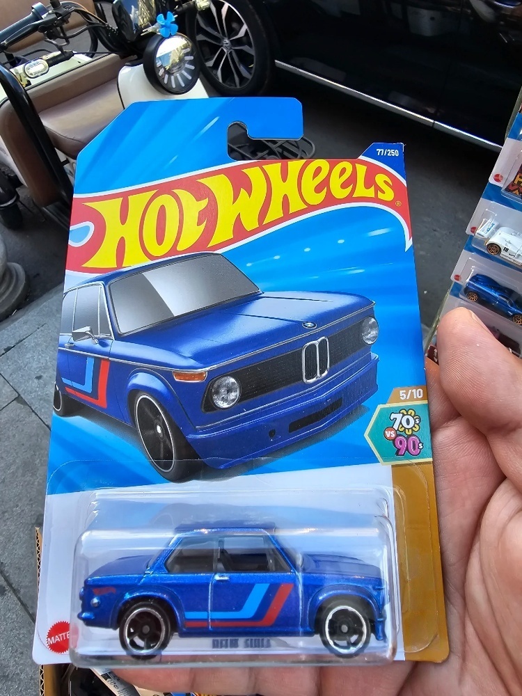 Novos Carrinhos Hot Wheels 202 - Hot Wheels Car Mainline avaliação e preço